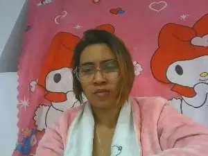 Cam4 Live Porn of lalaina7