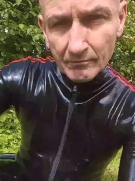 Cam4 Adult Video Chat of sau_rubber