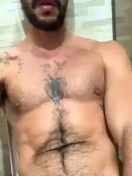 Cam4 Live Porn of Xxxguyunderyou