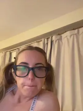 Cam4 Free Live Porn of Ambrrr