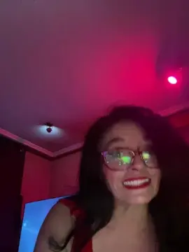 Cam4 Free Live Porn of Monttychilena