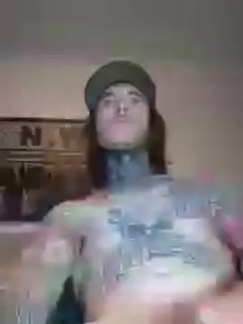 Cam4 Live Sex Cam of tayboy91