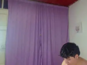 Cam4 Watch Live Sex Cams of bruce_max