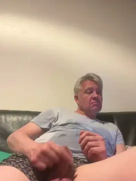 Cam4 Private Sex Chat of Faggot1967