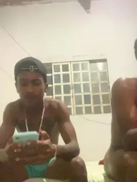 Cam4 Free Live Porn of Fabiomineiroxxx