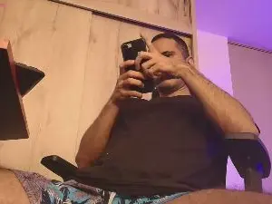 Cam4 Best Webcam of imyourg0d