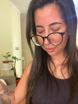 Cam4 Watch Live Sex Cams of Isapekha
