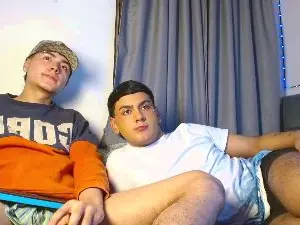 Cam4 Adult Video Chat of noah_hotboys18