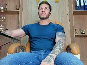 Cam4 Adult Webcam of George_Diesell