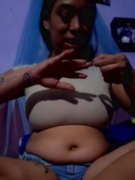 Cam4 Private Sex Chat of girl_pee