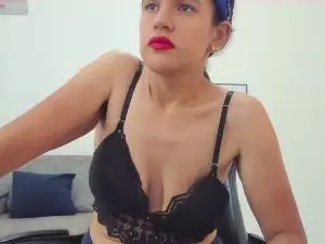 Cam4 Live Porn of natalia_curvy
