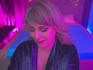 Cam4 Private Sex Chat of CandyLadyyy