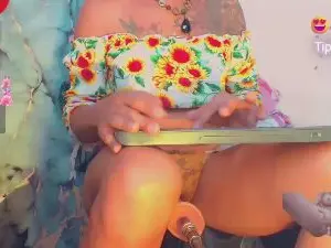 Cam4 Free Porn Cam of khiara_moretti