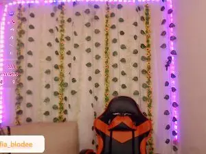 Cam4 Adult Webcams of Mia_Curvy