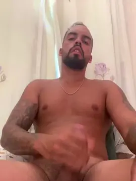 Cam4 Sex Chat of lucasdotadorj23