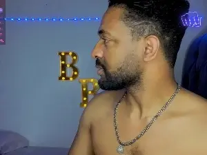 Cam4 Live Sex Cam of bbcblackhot33