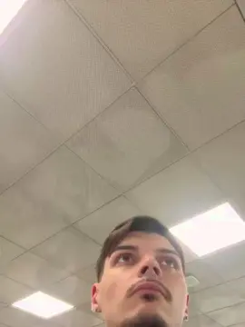 Cam4 Private Sex Chat of ThomasRM98