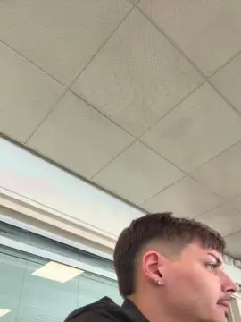 Cam4 Free Live Porn of ThomasRM98