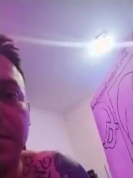 Cam4 Sex Cam of Francoaur3lio