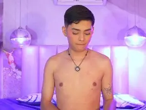 Cam4 Free Porn Cam of LittleMaxi_