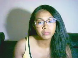 Cam4 Live Porn of Yummy_sitraka