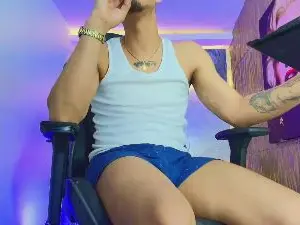 Cam4 Free Porn Cam of Dominic_Max