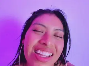 Cam4 Sex Chat of Chloe_Martini
