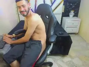 Cam4 Private Sex Chat of BrunoCarzon