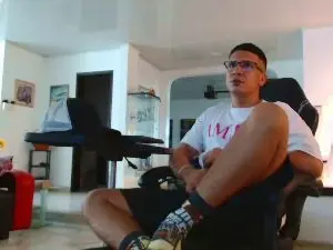 Cam4 Nude Webcam of Damyan_2003