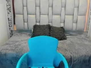 Camsoda Sex Chat of kiara-cruz