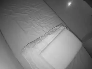 Camsoda Live Sex Cam of voyeurcam-julmodels-greybed-2