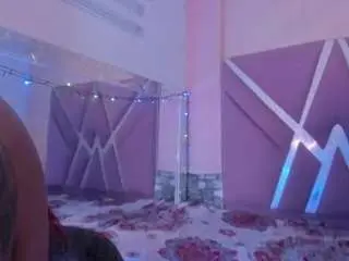 Camsoda Watch Live Sex Cams of zenda-moretti