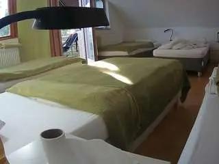 Camsoda Free Porn Cam of voyeurcam-julmodels-bed-2
