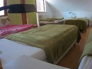 Camsoda Sex Chat of voyeurcam-julmodels-bed-2