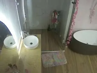 Camsoda Sex Chat of voyeurcam-casa-salsa-bathroom-6