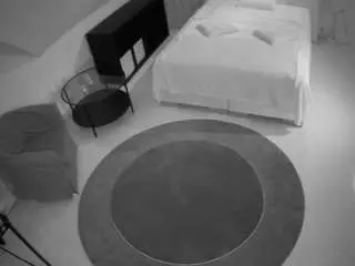 Camsoda Best Webcam of voyeurcam-julmodels-whitebed-1