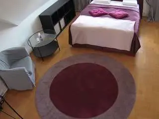 Camsoda Live Porn of voyeurcam-julmodels-whitebed-1
