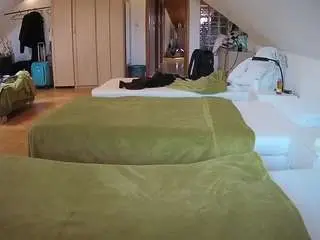 Camsoda Watch Live Sex Cams of voyeurcam-julmodels-bed-3