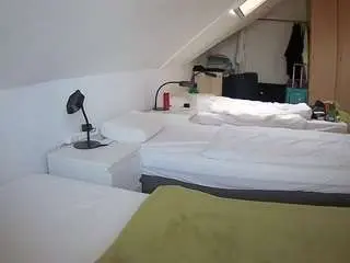 Camsoda Best Webcam of voyeurcam-julmodels-bed-4