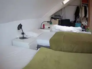 Camsoda Watch Live Sex Cams of voyeurcam-julmodels-bed-4