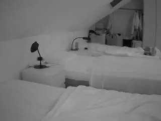 Camsoda Free Porn Cam of voyeurcam-julmodels-bed-4