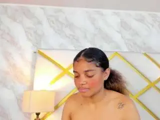 Camsoda Nude Webcam of michellebronx