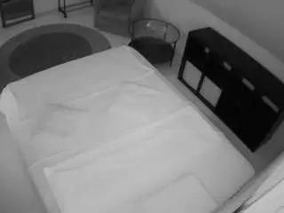 Camsoda Sex Chat of voyeurcam-julmodels-whitebed-2
