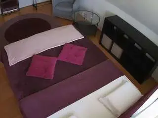 Camsoda Adult Webcam of voyeurcam-julmodels-whitebed-2