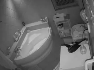 Camsoda Private Sex Chat of voyeurcam-julmodels-bath-1st-2