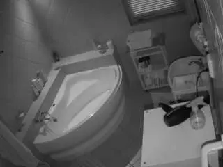 Camsoda Best Webcam of voyeurcam-julmodels-bath-1st-2