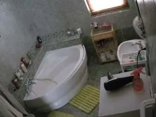 Camsoda Free Live Porn of voyeurcam-julmodels-bath-1st-2