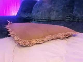 Camsoda Watch Live Sex Cams of nicki-rippertton