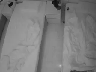 Camsoda Private Sex Chat of voyeurcam-julmodels-bed-5