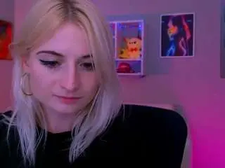 Camsoda Adult Webcam of blondie-melisa